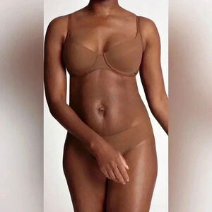 NWT Nubian skin cinnamon lightweight stretch naked perfect thong  underwear L